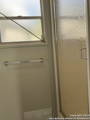 Image 7 of 19 For 8415 Braewick