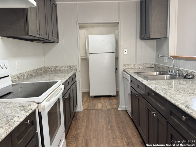 Image 8 of 19 For 8415 Braewick