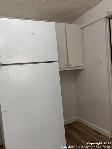 Image 9 of 19 For 8415 Braewick