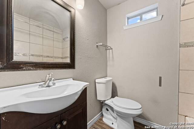 Image 15 of 24 For 315 Pool Drive B