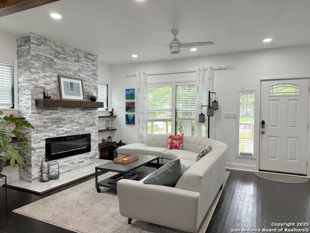 Image 3 of 30 For 1614 Magnolia