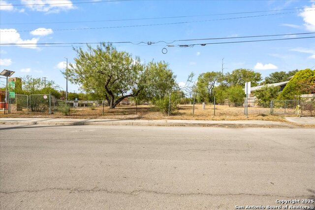 Image 16 of 18 For 331 San Ignacio N