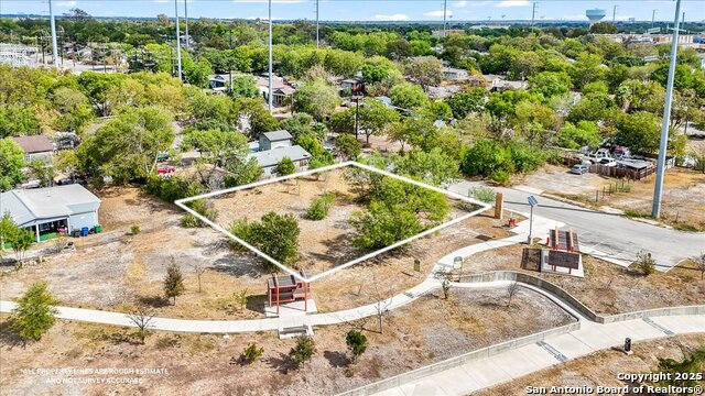 Image 9 of 18 For 331 San Ignacio N