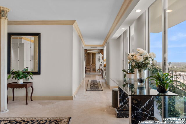 Image 13 of 54 For 700 Hildebrand E 1401