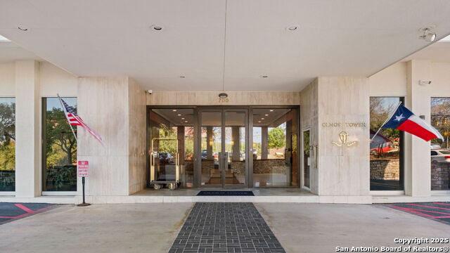 Image 2 of 54 For 700 Hildebrand E 1401