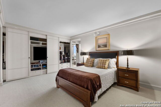 Image 27 of 54 For 700 Hildebrand E 1401