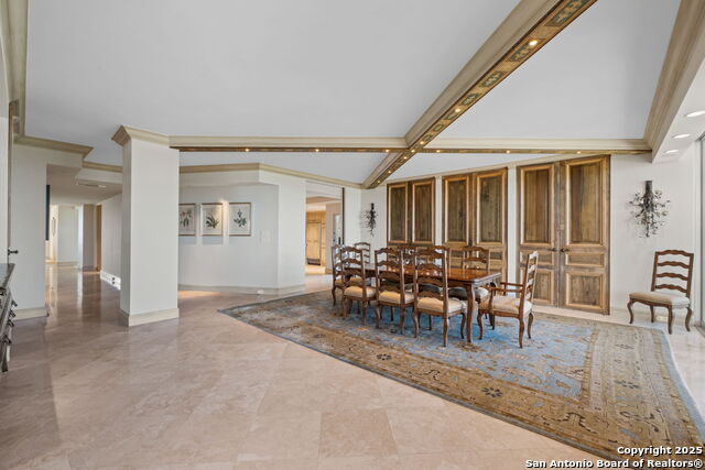 Image 29 of 54 For 700 Hildebrand E 1401