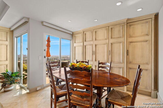 Image 46 of 54 For 700 Hildebrand E 1401