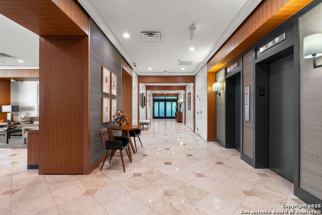 Image 5 of 54 For 700 Hildebrand E 1401