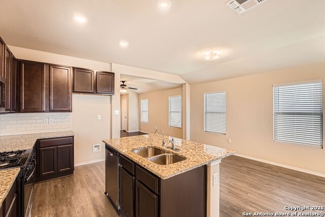 Image 18 of 31 For 2066 Chelsea