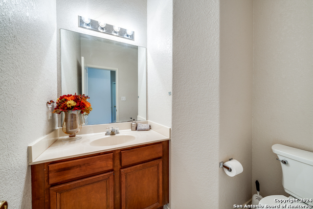 Image 13 of 21 For 21235 Villa Valencia