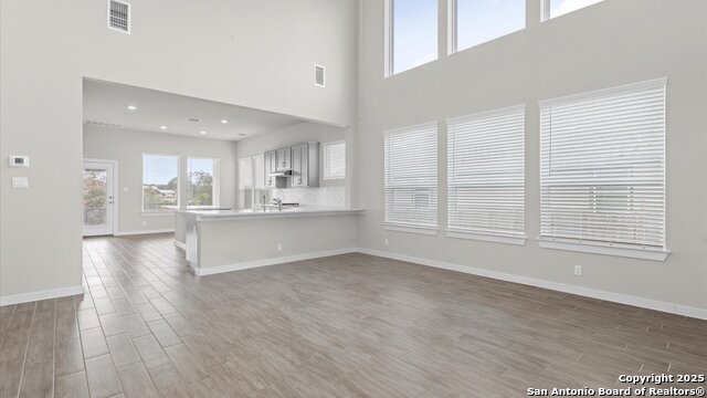 Image 4 of 32 For 1551 Terrys Gate