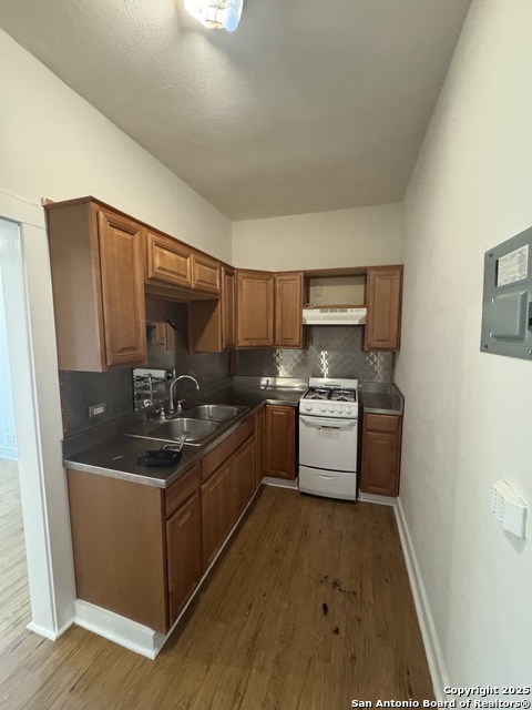 Details for 407 Locust E 6, San Antonio, TX 78212