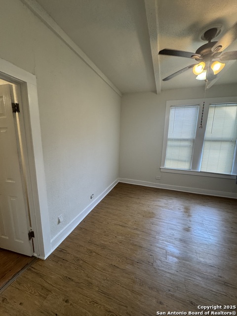 Image 3 of 9 For 407 Locust E 6