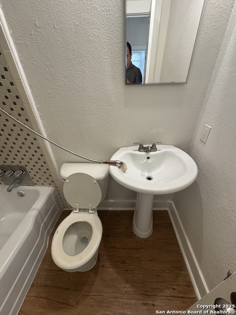 Image 9 of 9 For 407 Locust E 6