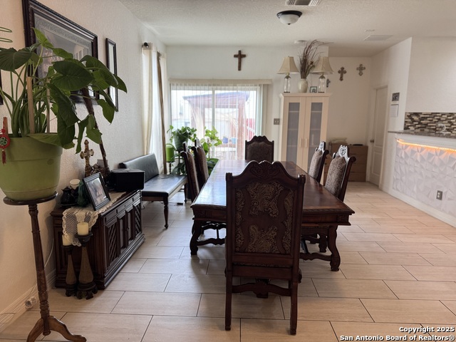 Image 11 of 34 For 4335 Ivan Dr