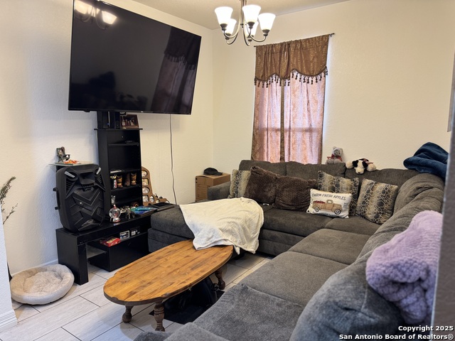 Image 16 of 34 For 4335 Ivan Dr