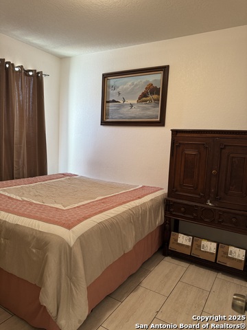 Image 19 of 34 For 4335 Ivan Dr