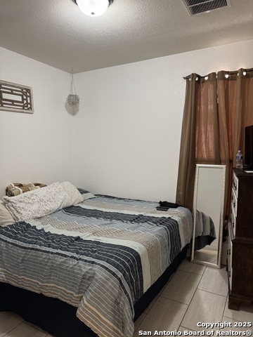 Image 22 of 34 For 4335 Ivan Dr