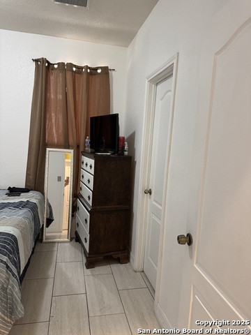 Image 23 of 34 For 4335 Ivan Dr