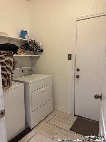 Image 29 of 34 For 4335 Ivan Dr