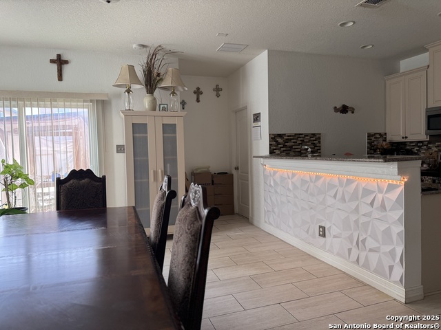 Image 7 of 34 For 4335 Ivan Dr