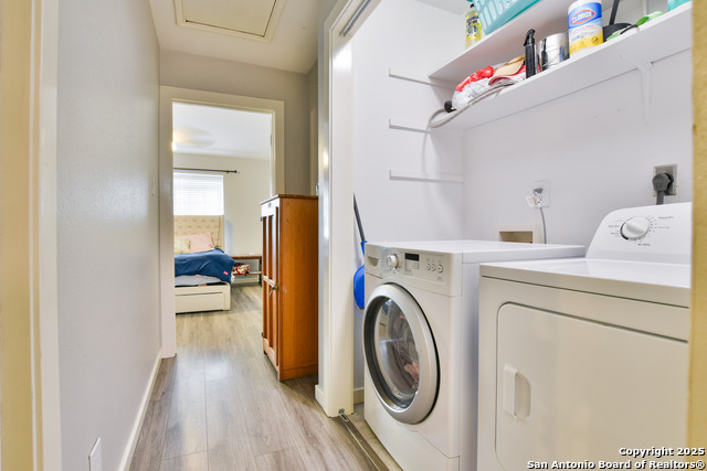 Image 11 of 15 For 411 Gevers S