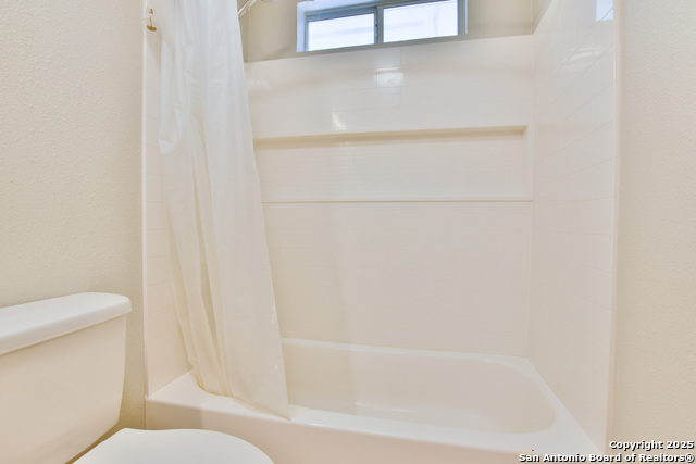 Image 13 of 15 For 411 Gevers S