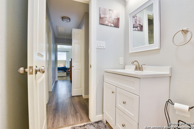 Image 15 of 15 For 411 Gevers S