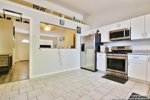 Image 5 of 15 For 411 Gevers S