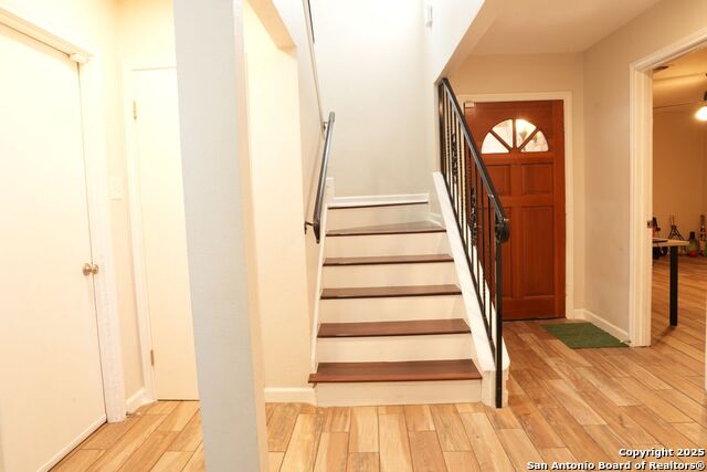 Image 10 of 38 For 3402 Tree Hill