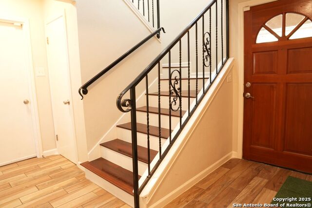 Image 11 of 38 For 3402 Tree Hill