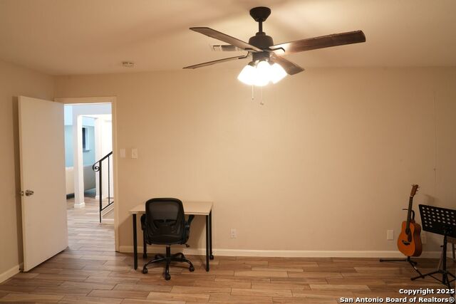 Image 15 of 38 For 3402 Tree Hill