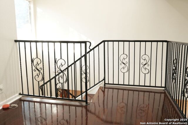 Image 27 of 38 For 3402 Tree Hill