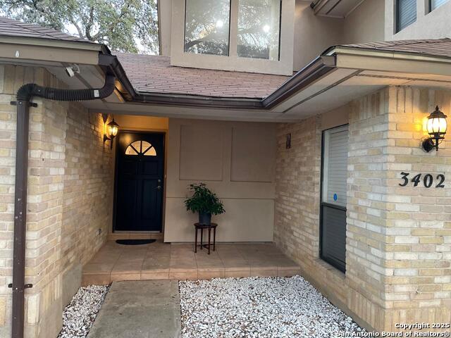 Image 3 of 38 For 3402 Tree Hill