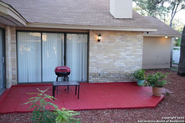 Image 35 of 38 For 3402 Tree Hill