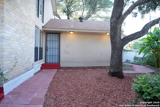 Image 38 of 38 For 3402 Tree Hill