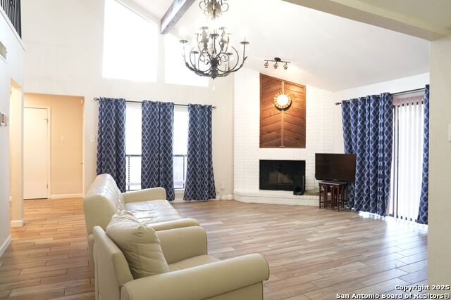 Image 4 of 38 For 3402 Tree Hill