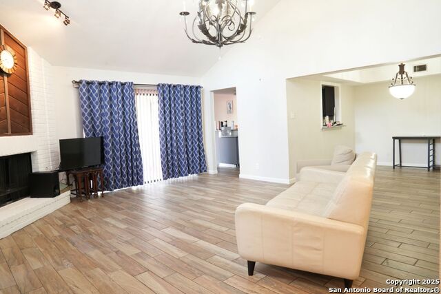 Image 8 of 38 For 3402 Tree Hill