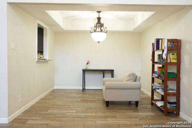 Image 9 of 38 For 3402 Tree Hill