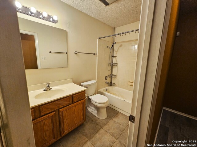 Image 15 of 25 For 5723 Larkdale