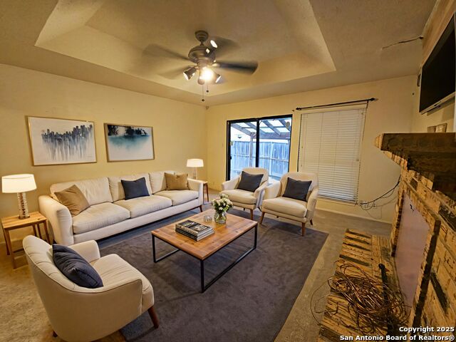 Image 3 of 25 For 5723 Larkdale