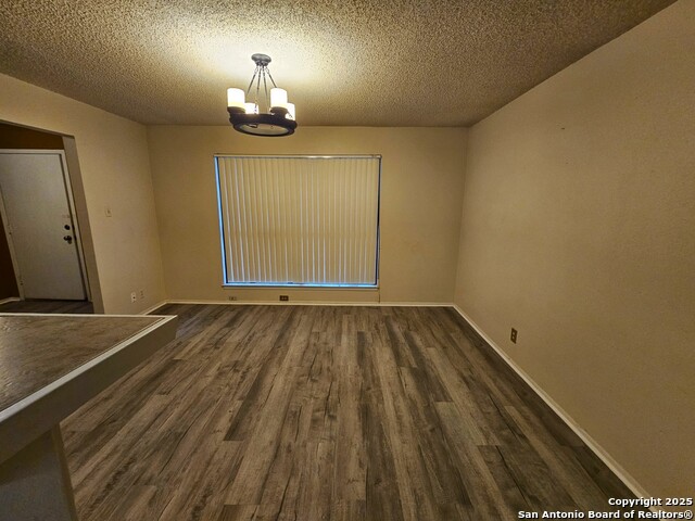 Image 8 of 25 For 5723 Larkdale