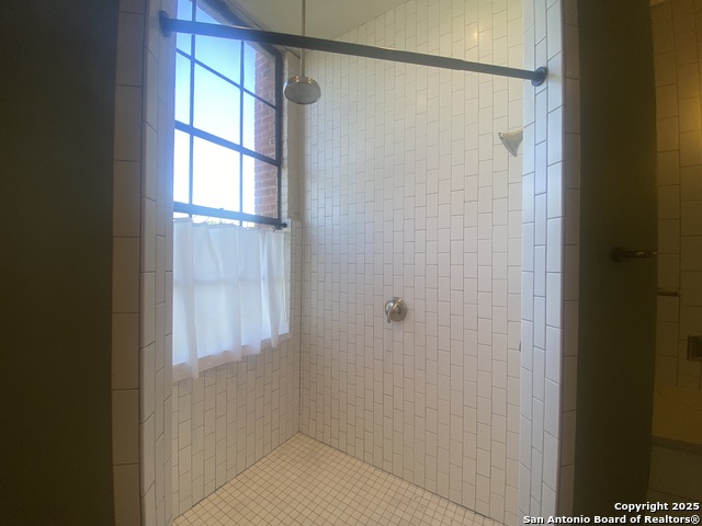 Image 5 of 20 For 114 Camp  204