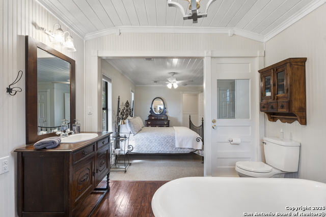 Image 16 of 46 For 2905 Overview