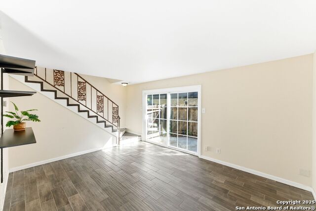 Image 3 of 28 For 8038 Broadway St  118k