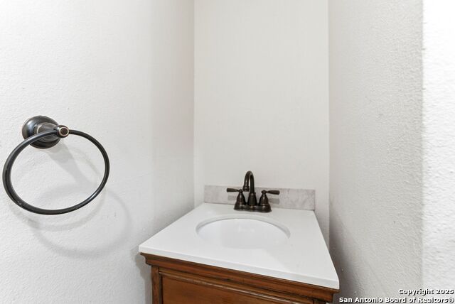 Image 8 of 28 For 8038 Broadway St  118k