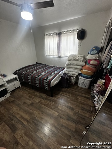 Listing photo id 6 for 5910 Rimkus  