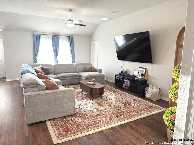 Image 11 of 21 For 20929 Pleasanton Rd