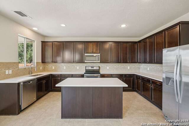 Image 17 of 49 For 27341 Paraiso